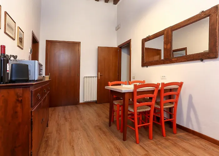 Flat With Canal View Near San Marco